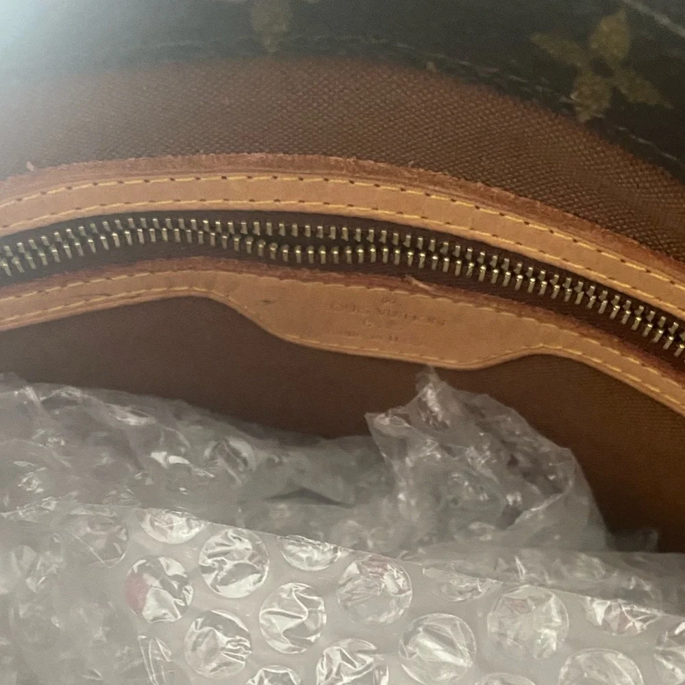 Louis Vuitton Piano Bag - Picture 8 of 9